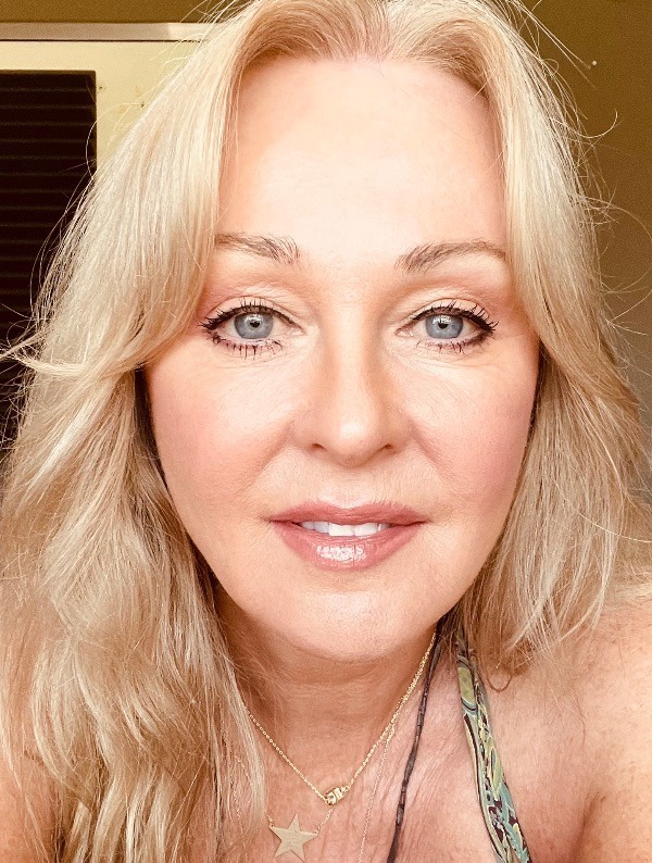 Viv-Somers-Cropped-1